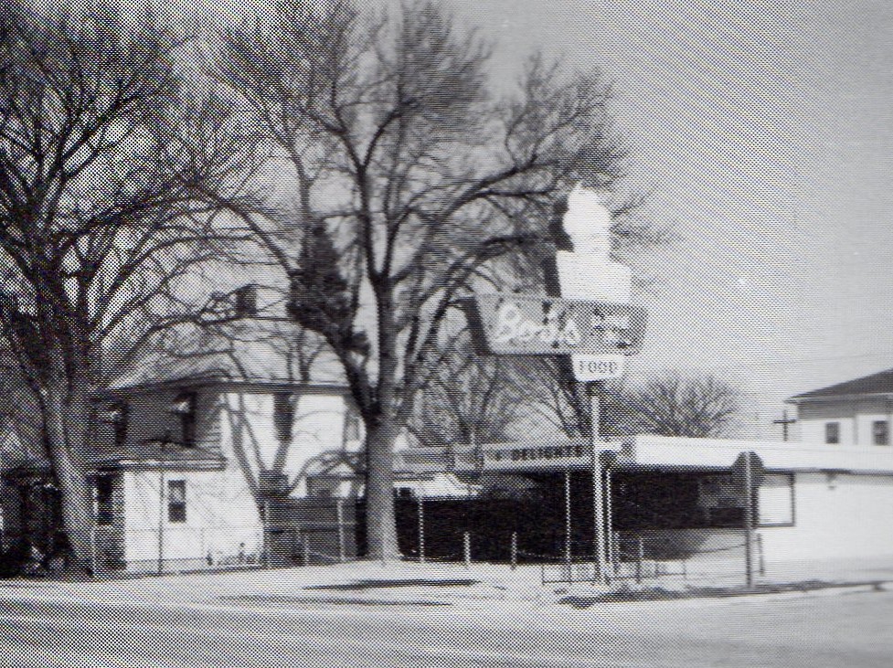 Bob’s Drive-in/GG’s on North Locust was popular for ice cream; pictured here in 1991.