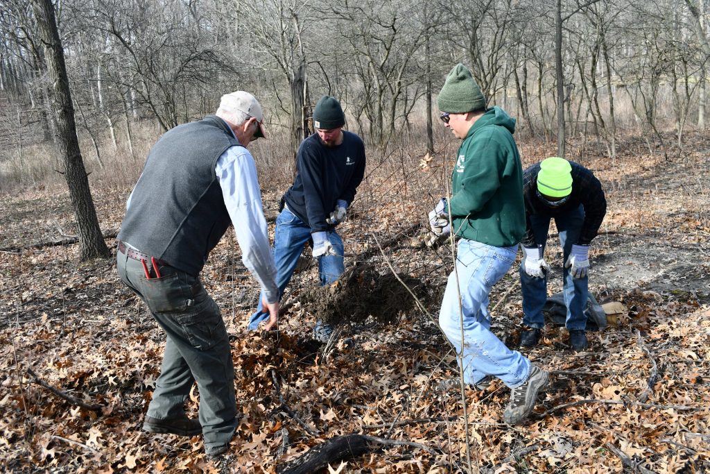 Sign-up for a volunteer program, pick-up trash, recycle a bike, or learn how to upcycle during Forest Preserve District of Will County Earth Day month programs in April. –Forest Preserve photo.
